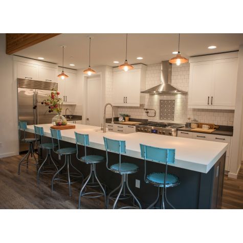 (4) 10" Sinclair, 995-Natural Raw Copper, TBW-Black & White Chevron Twist Cord, 200-White Canopy Finish | Photo Courtesy of Harper & Hicks