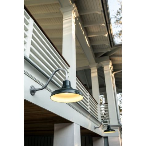 14” Union, 300-Dark Green, G15 Gooseneck Arm in 975-Galvanized Finish | Photo Courtesy of the Homeowner