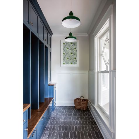 (2) 14” Union, 350-Vintage Green, CSGW-Gold & White Cloth | Photo Courtesy of Edward Deegan Architects and Karen Loffing Photography