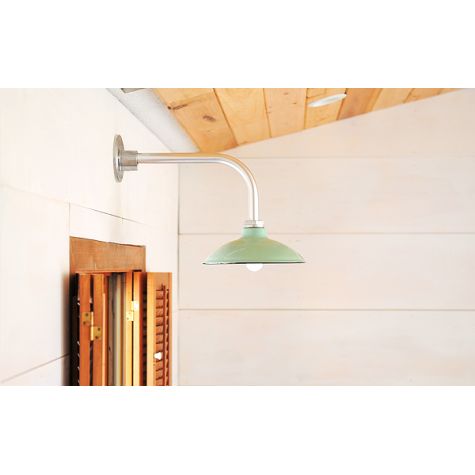 10” Sinclair, 355-Porcelain Jadite, Modified G8 Gooseneck Arm | Photo Courtesy Amy Johnson - She Wears Many Hats