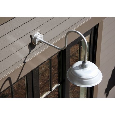 17” Bomber LED, 975-Galvanized, G6 Gooseneck Arm | Photo Courtesy of Homeowner
