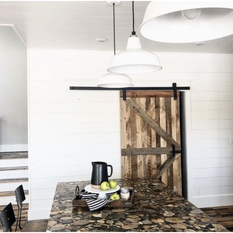 14” Avalon, 200-White, CSB-Black Cloth | Photo Courtesy of Louise Swelstad