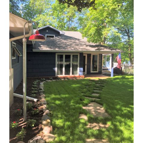 16” Avalon, 400-BarnRed Shade, Single Post Mount in 975-Galvanized | Photo Courtesy of Homeowner