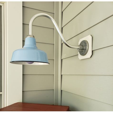 10" Esso Gooseneck Light, 765-Delphite Blue Finish, G11 Gooseneck Arm in Brushed Aluminum | Photo Courtesy of Homeowner