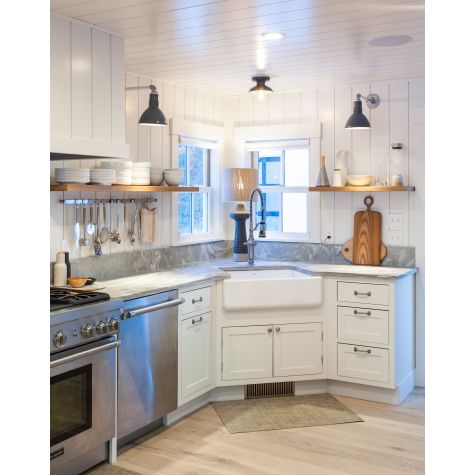 Kao Flush Mount, 810-Graphite (Also Pictured: Wilcox Deep Bowl Gooseneck Light in 850-Graphite) | Photo Courtesy of Red House Building