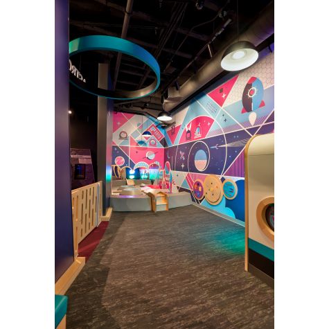 16” Loma LED, 705-Navy Exterior Finish, 200-White Interior Finish, SBK-Standard Black Cord, 2000 Lumen, 3000K Color Temp, Domed Lens | Photo Courtesy of Denver Museum of Natural Science and RLI Photography