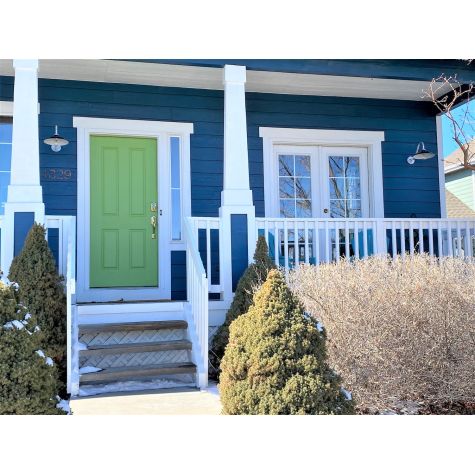 12” Sinclair, 705-Navy, G26 Gooseneck Arm in 980-Brushed Aluminum | Photo Courtesy of Homeowner