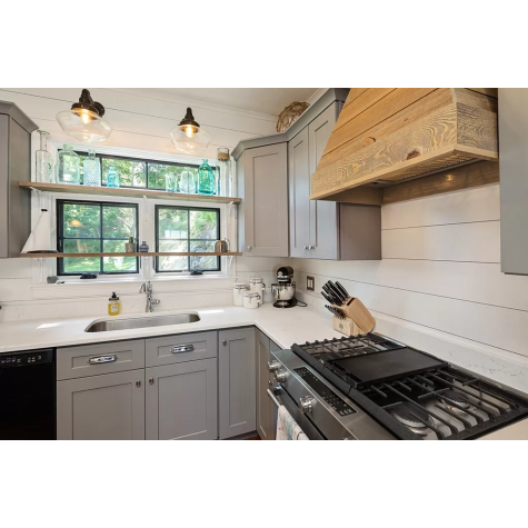 (2) Primary Schoolhouse Gooseneck Lights, Large Clear Glass, 100-Black Fitter and G17 Gooseneck Arm, No Painted Band | Photo Courtesy of Homeowner