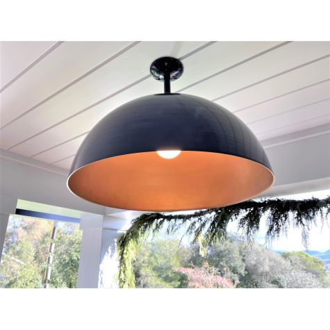 20" Loma, 705-Navy Exterior, 6" stem, 940-Painted Aged Copper Interior | Photo Courtesy of Homeowner