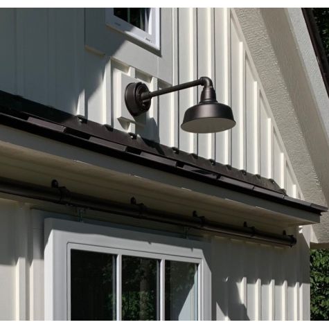 10" Esso LED, 615-Oil Rubbed Bronze, G14 Arm, Decorative Backing Plate, Domed Lens | Photo Courtesy of Homeowner