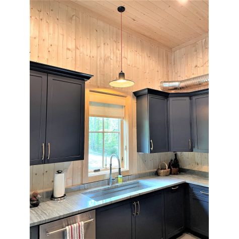 16" Dominion, 705-Navy, Red Cotton Twist | Photo Courtesy of Homeowner