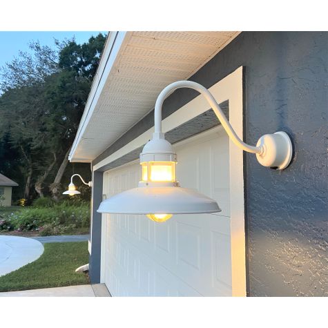 14" Brisbane, 200-White, G11 Arm, Clear Glass, Dawn to Dusk Photocell | Customer Submission